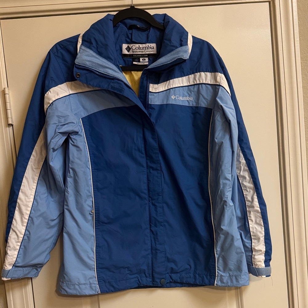 Columbia Women's Blue and White Raincoat